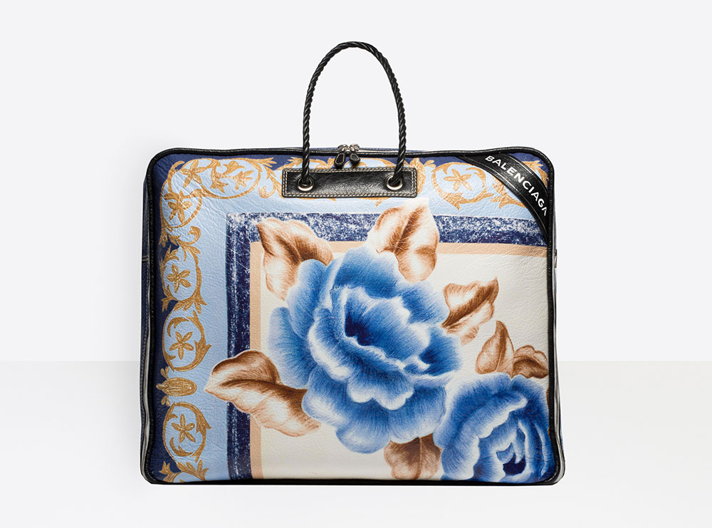 Designer-Item-Balenciaga-Comforter-bag